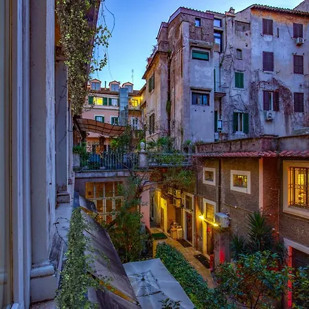 Apartment Spanish Steps Victoria *